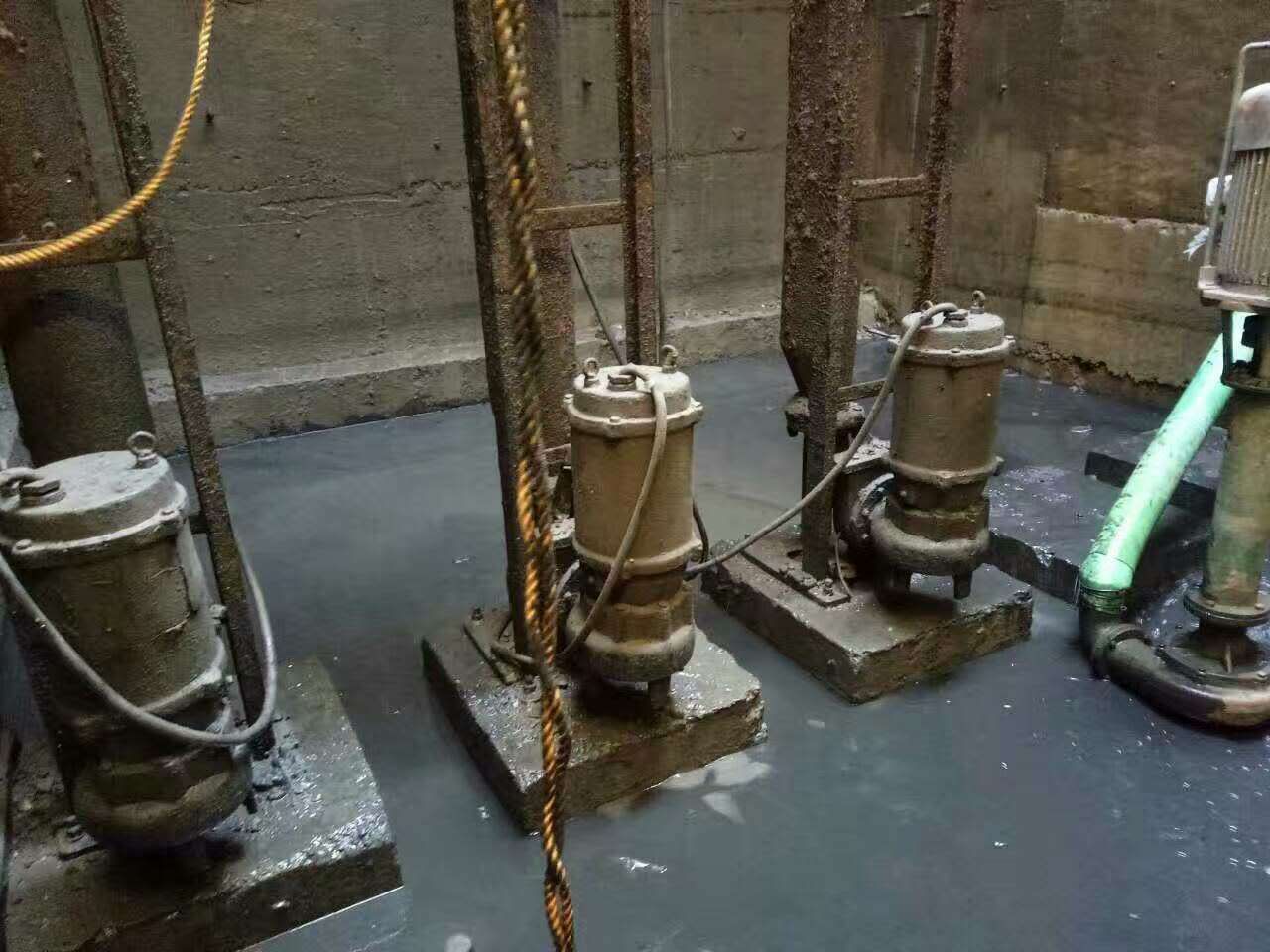 婺城污水池清理